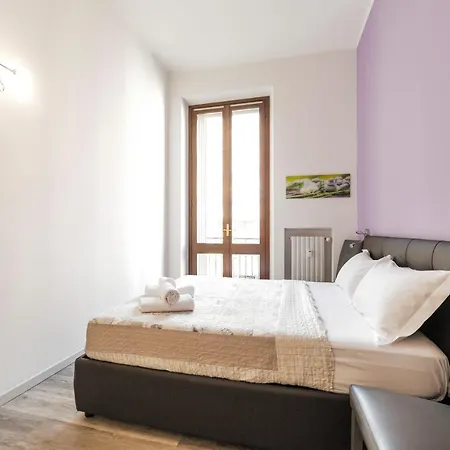 Apartment Guesthost - Lovely Near Piazza Firenze! *